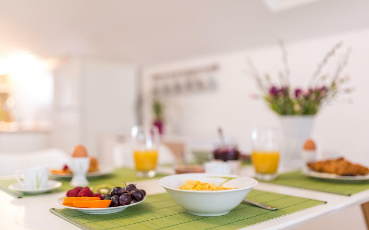 Apartment Deni Кърк Екстериор снимка