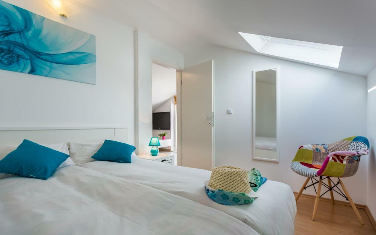Apartment Deni Кърк Екстериор снимка